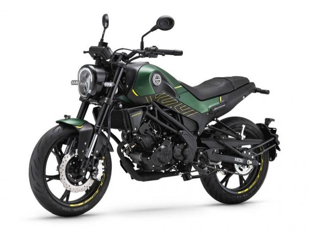 2022 Benelli Leoncino 125 Motorcycle Breaks Cover at EICMA - front