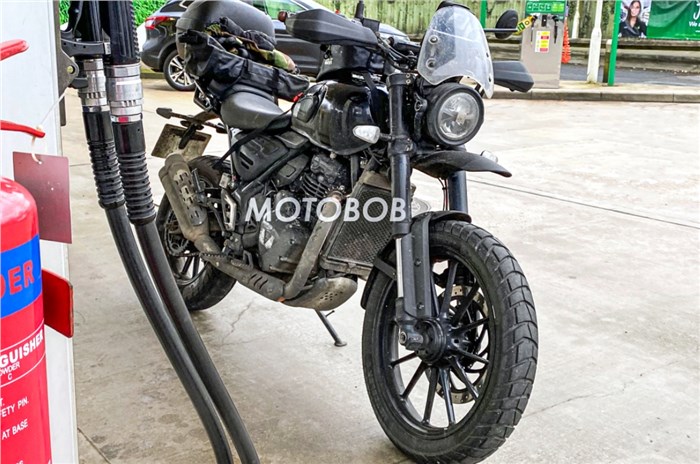 Triumph-Bajaj Bikes Launch Details & Expected Price in India - closeup