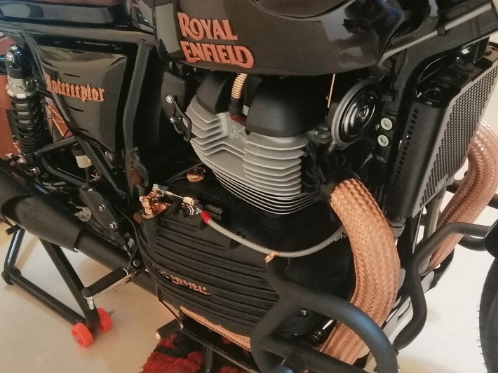 Royal Enfield Interceptor 650 Turned Into Jaw-Dropping Cafe Racer - snap