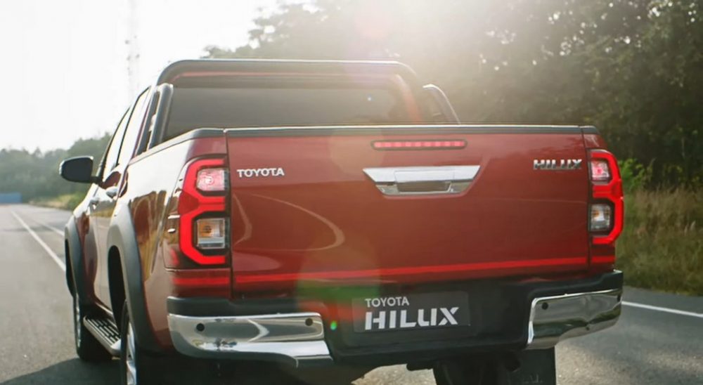 Toyota Hilux Pickup Truck Official Photos and Price List in India - left