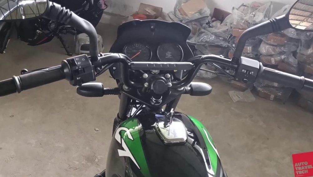 Bajaj CT125X Spotted At A Dealership; Hints Imminent Launch - foreground