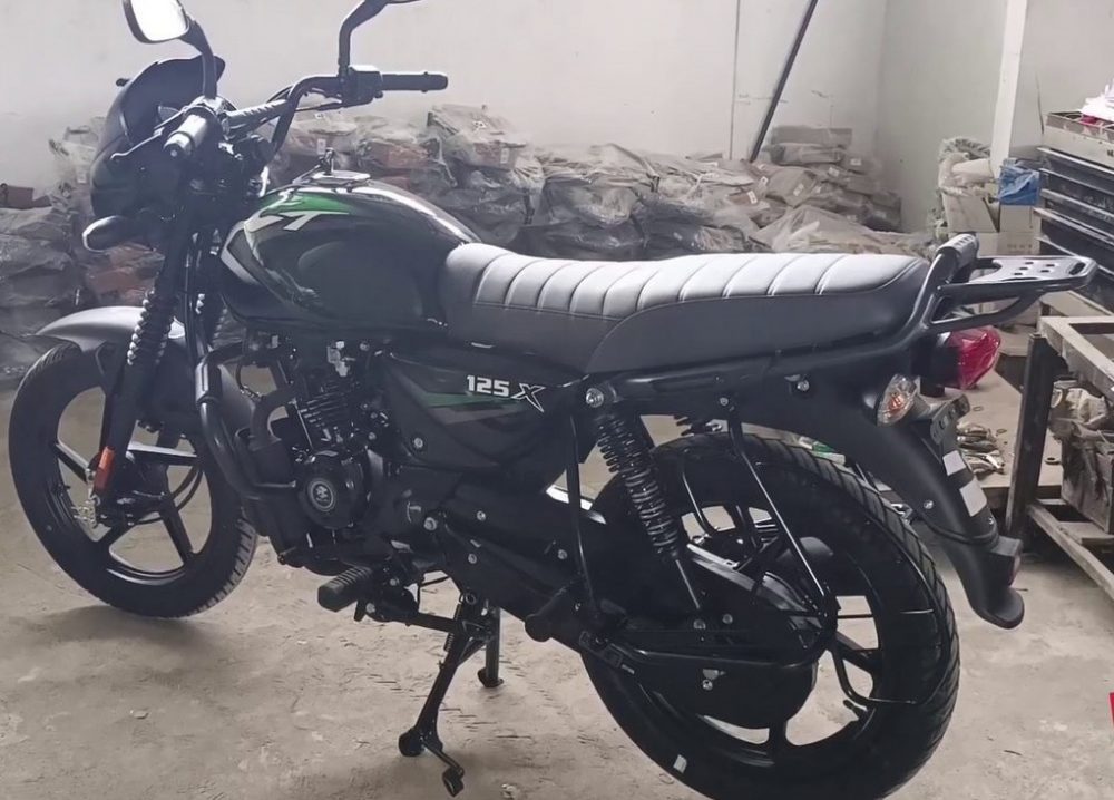 Bajaj CT125X Spotted At A Dealership; Hints Imminent Launch - view