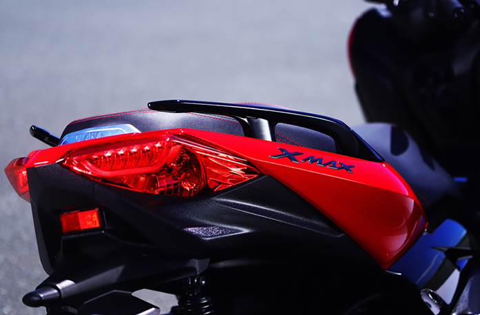 2023 Yamaha XMAX 250 Makes Official Debut in Japan - close-up