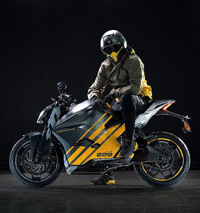 India's Fastest Electric Sportbike Launched at Rs 3.80 Lakh - close up