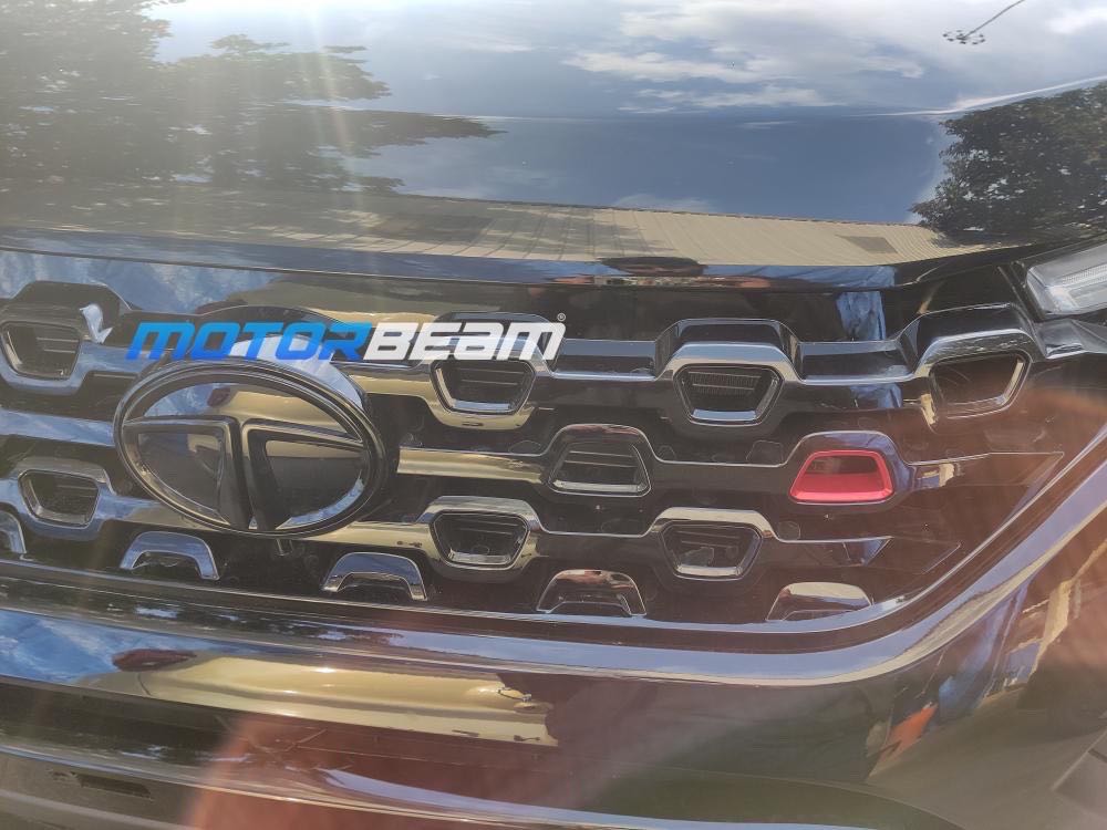 Tata Harrier Special Edition Spotted Ahead of Launch - Live Photos - right
