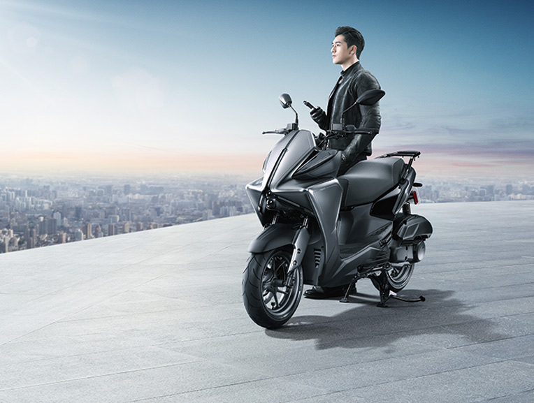 Yamaha Augur 155 Performance Scooter Makes Official Debut - foreground