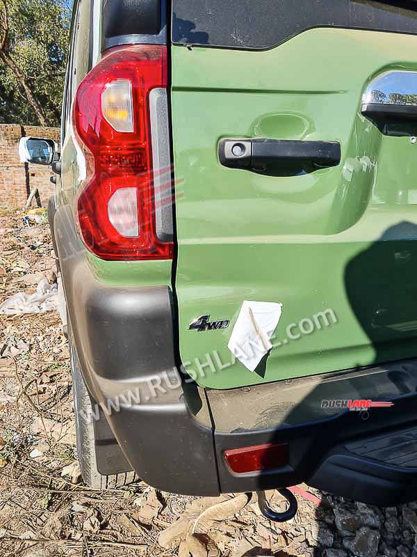 Mahindra Scorpio 4x4 Green Colour Army Model Spotted - Live Photos - portrait
